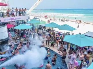 BEACH PARTY
