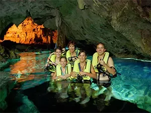 Snorkel en el cenote Cancún
