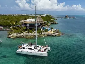 Visit Isla Mujeres from Cancun