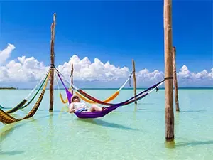 Hamacas en la playa Isla Holbox