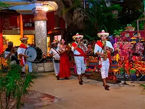 Xoximilco desde la Riviera Maya